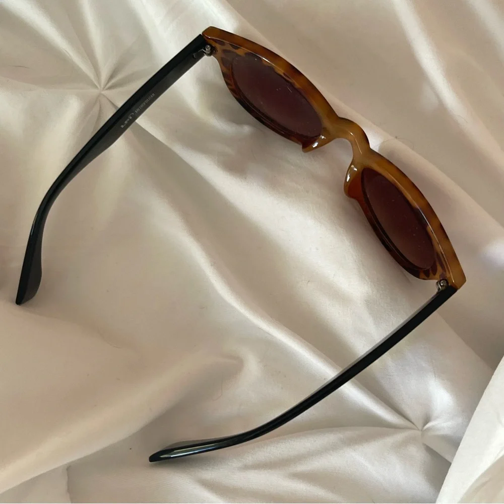 Nordstrom light print cracks